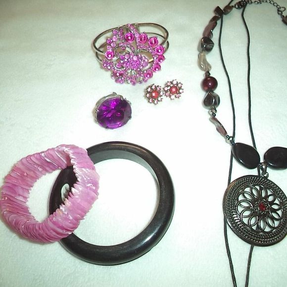 WOMENS JEWELRY LOT~NECKLACES CUFF BRACELETS RINGS EARRINGS-RHINESTONES BLING - Picture 3 of 5